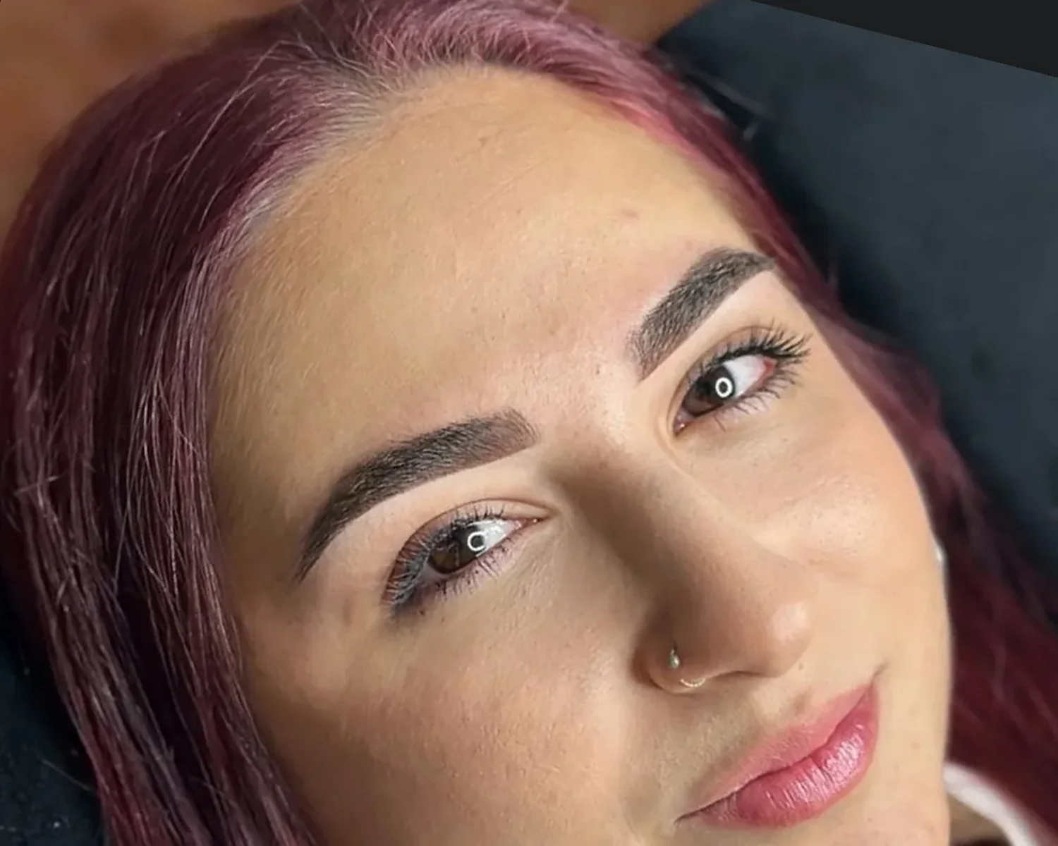 Resultado real después de la micropigmentación de cejas